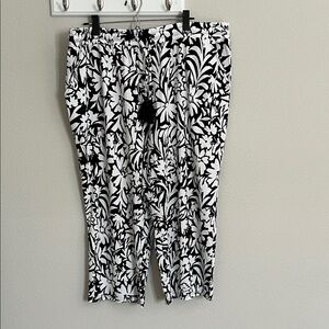 Belle by Kim Gravel Crop Pant.